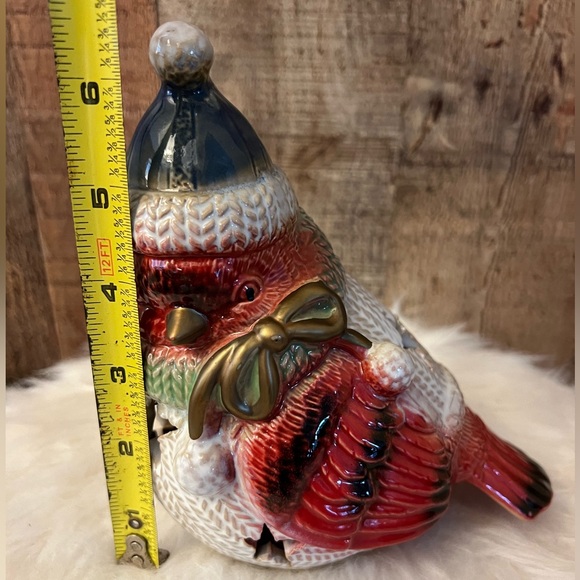 Kirkland’s Ceramic Winter Cardinal - Picture 5 of 5